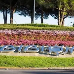 Апартаменти Cozy By The *
